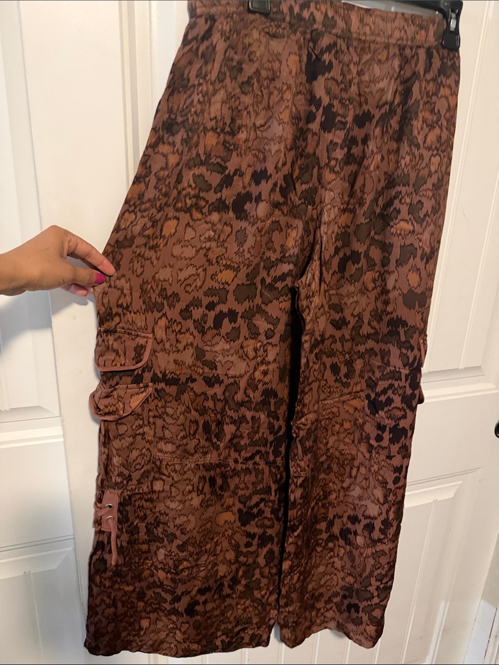 Anthropologie Brown Printed Wide-Leg Cargo Trousers - Picture 11 of 15